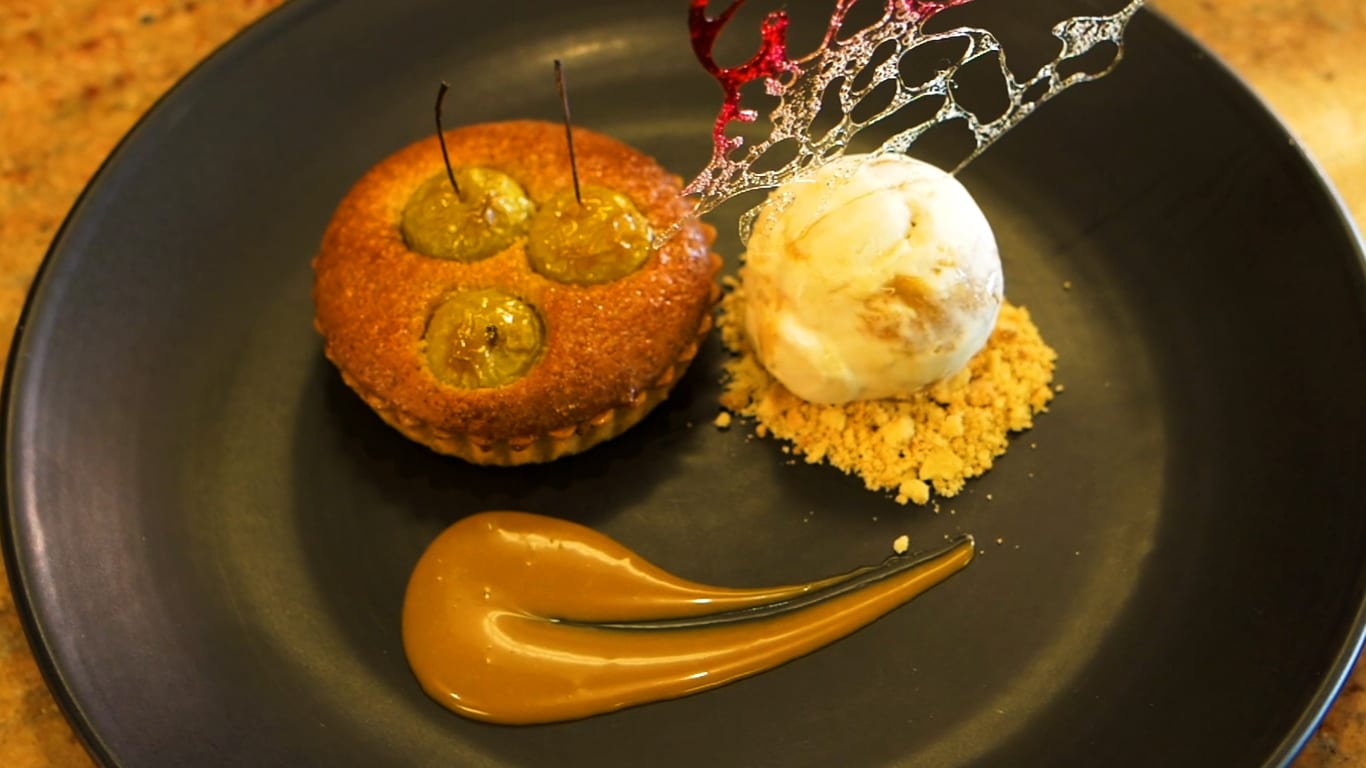 Recipe: Spiced Apple Frangipane Tartlet